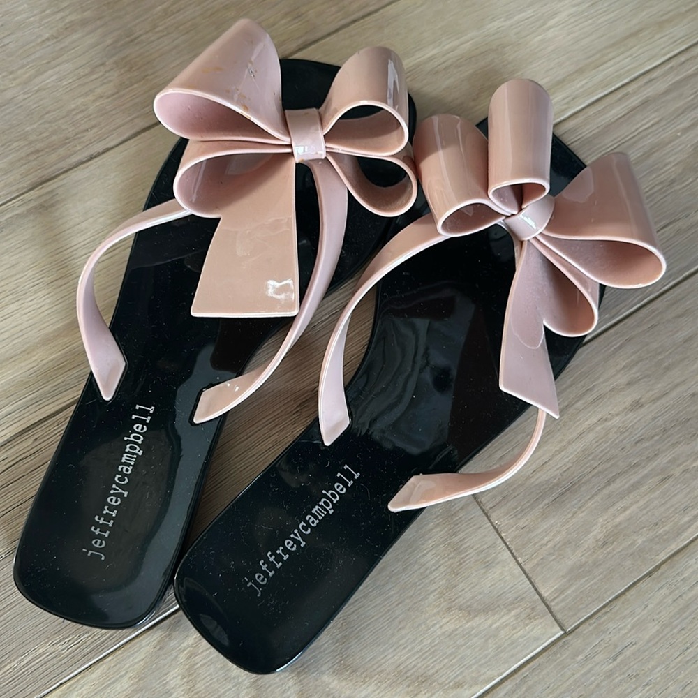 Jeffrey Campbell Cute feminine thong flip flop